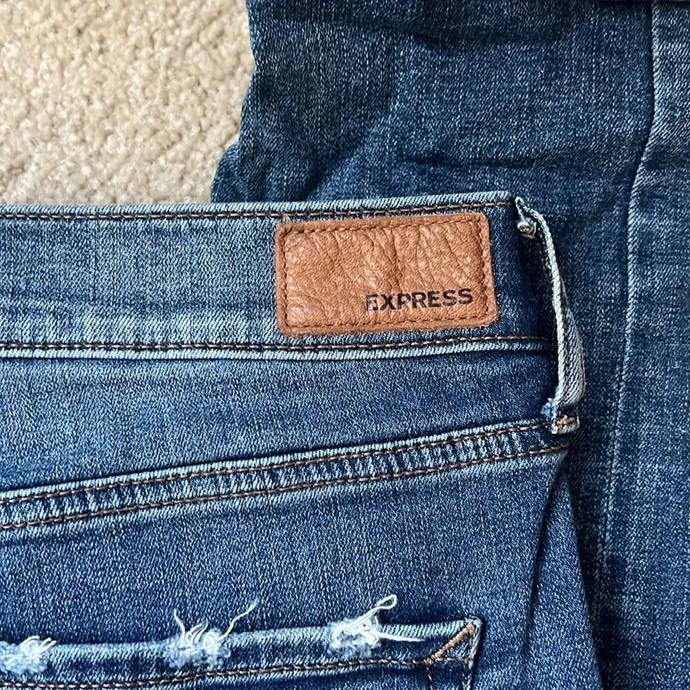 Express Vintage High-Rise Ripped Skinny Jeans Size 8 - Picture 6 of 6